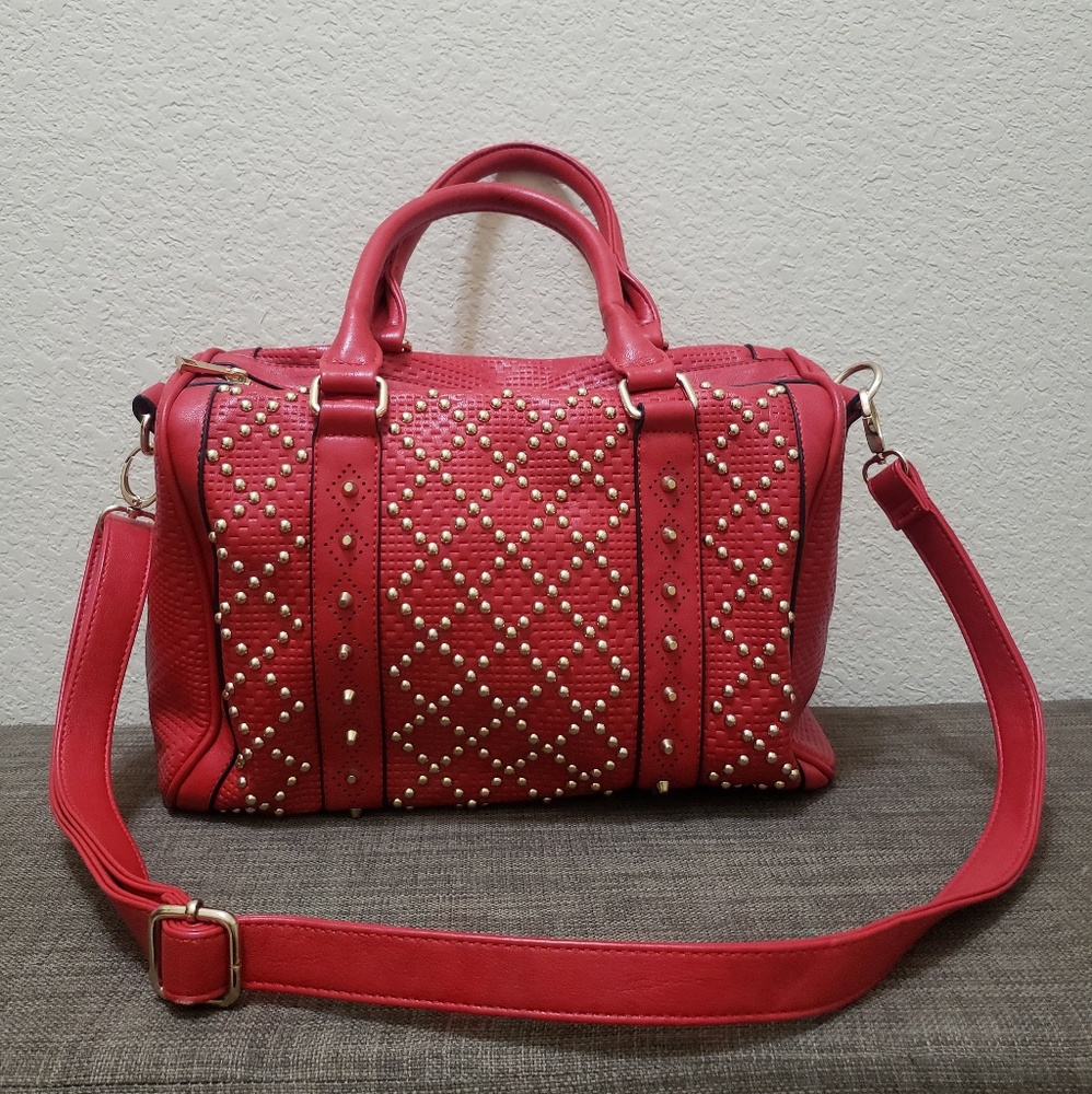 MMS Design Studio shoulder bag.